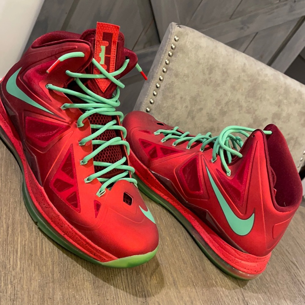 Nike Lebron X Christmas